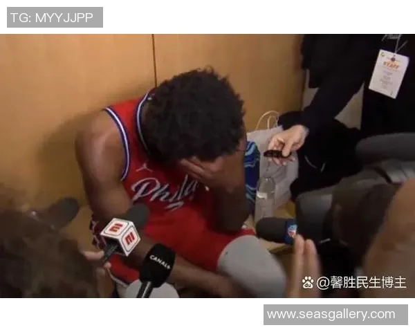 尼克斯赛季首轮惨败，球迷对球队现状不满