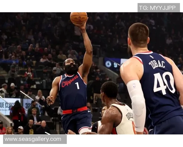 火箭遭遇三连败！哈登表现低迷，球队副手接力拯救局面